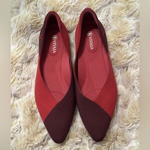 Vivaia pointy flats. Never worn size 40